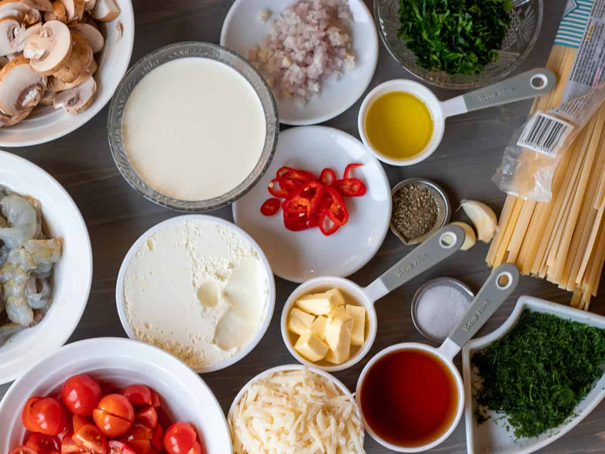 Ingredients needed for making creamy prawn pasta