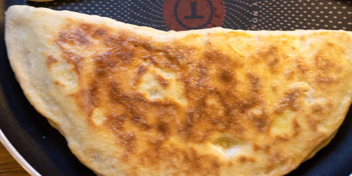 cook the gozleme(Turkish pancakes) until brown