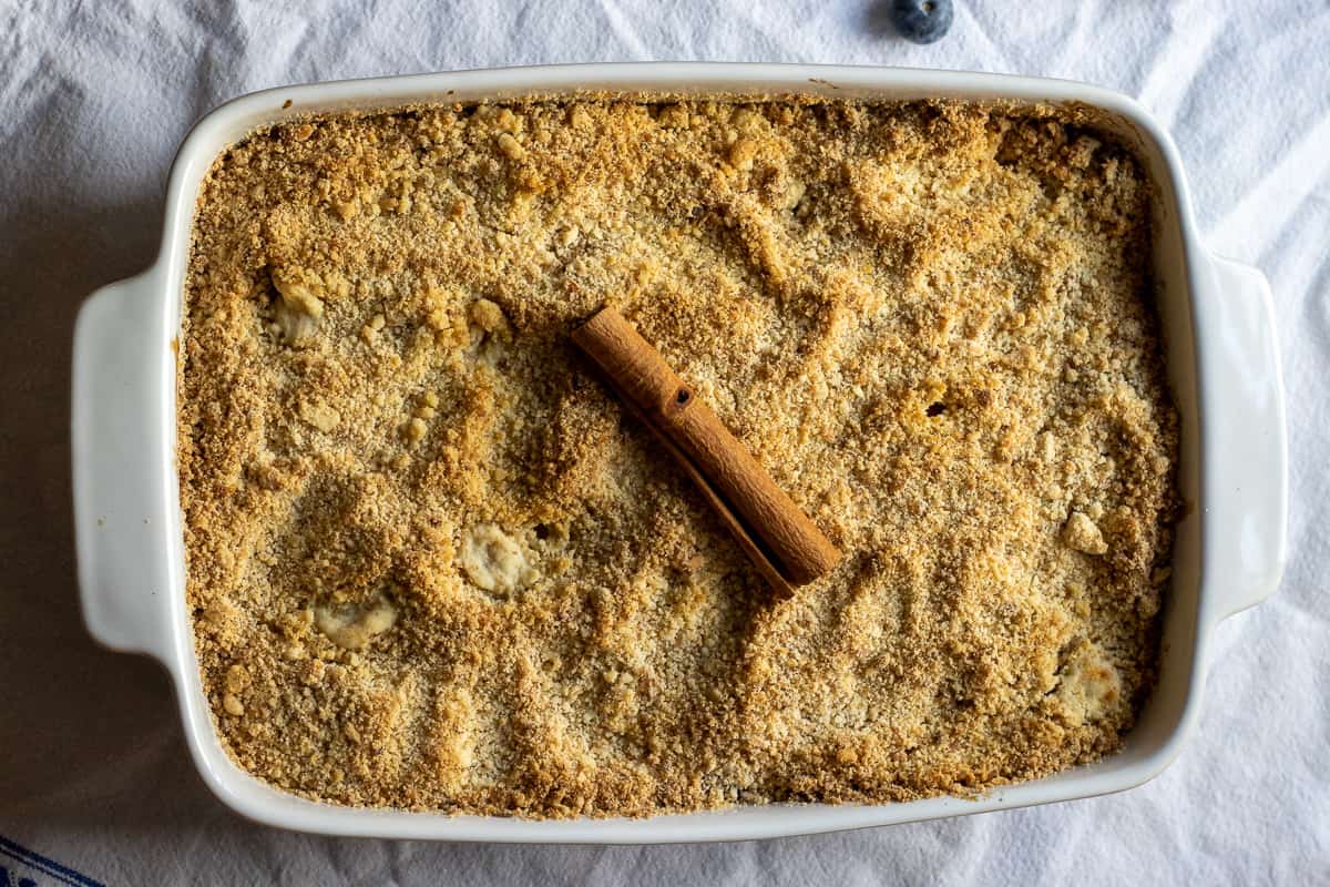 baked apple and blueberry crumble