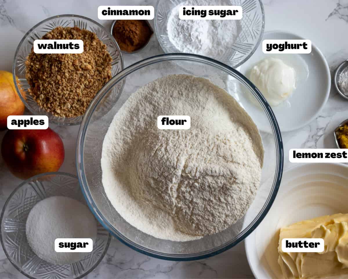 Labelled picture of ingredients for elmali kutabiye