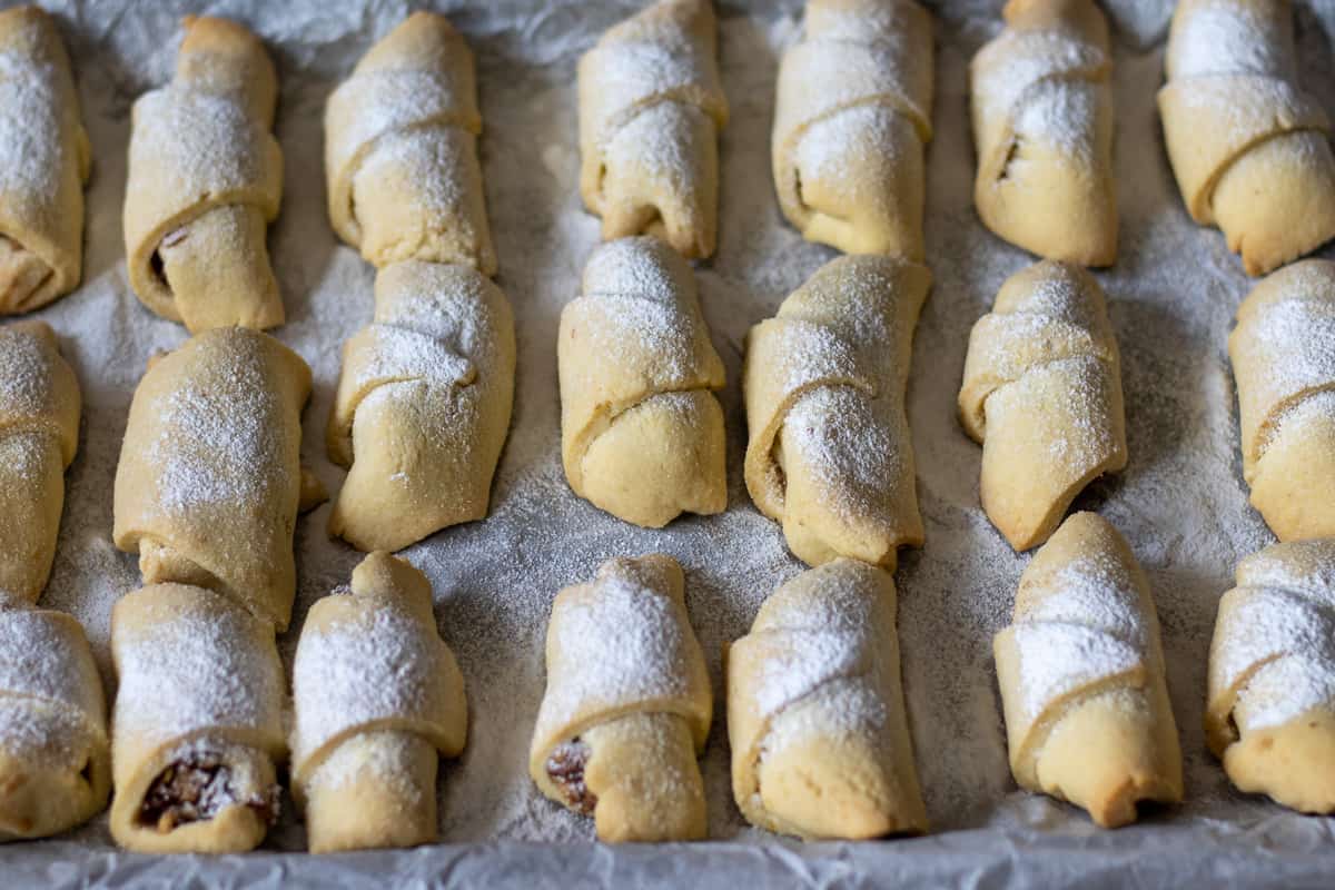 elmali kurabiye freshly baked