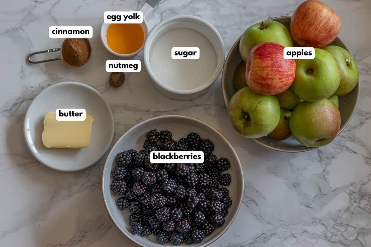 labelled picture of ingredinets for apple and blackberry pie filling