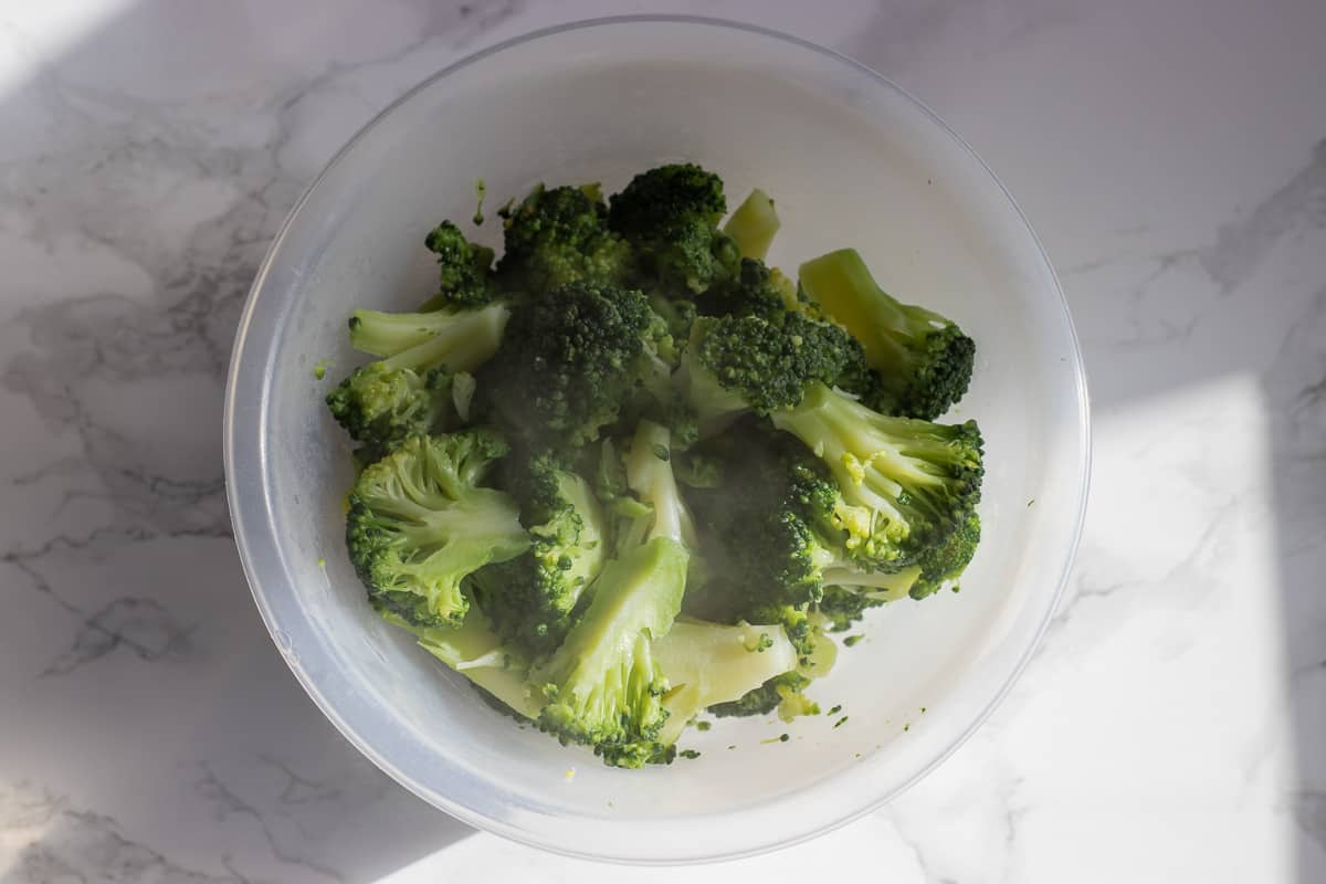 Broccoli is cooked for 10 minutes to make the sauce