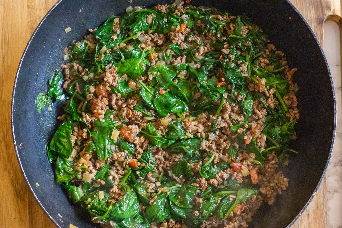 meat and spinach filling is ready