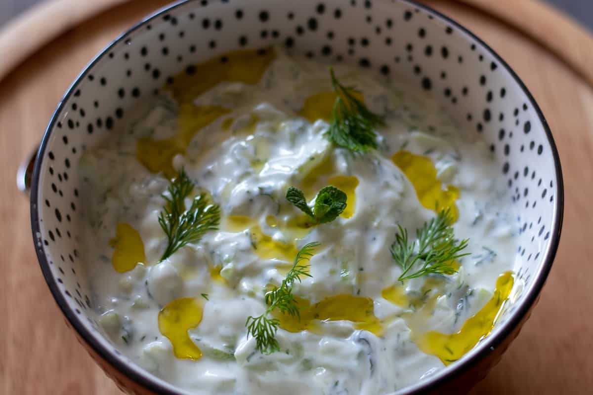cacik Turkish yoghurt dip with cucumber 