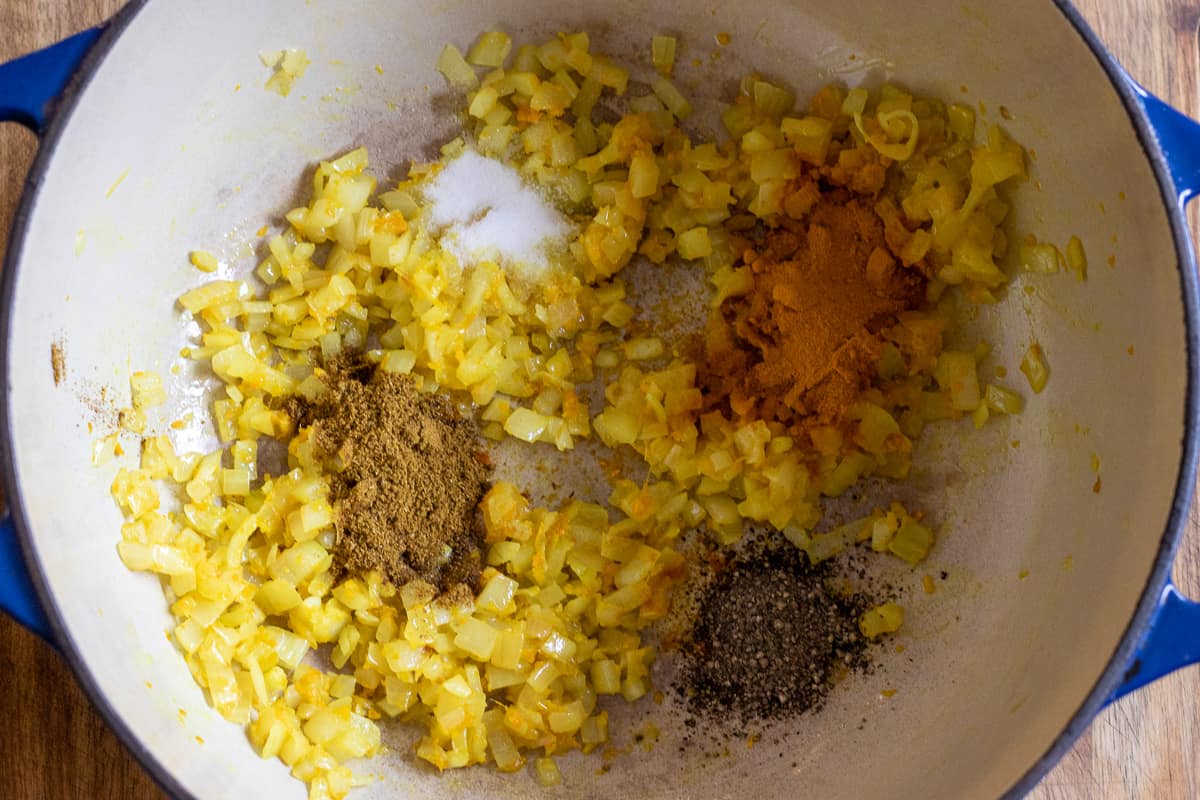 the spices and garlic&ginger paste are added to the onions