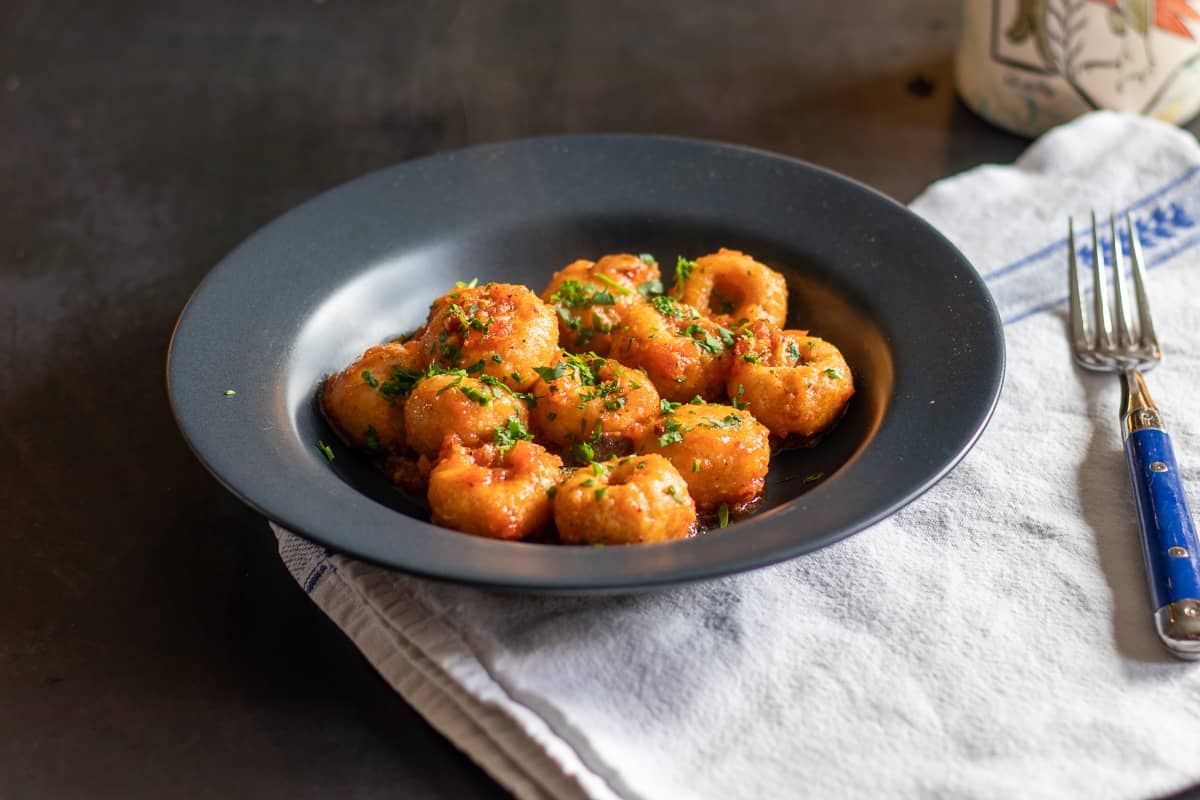 Fellah Koftesi are garnished with parsley and serve warm