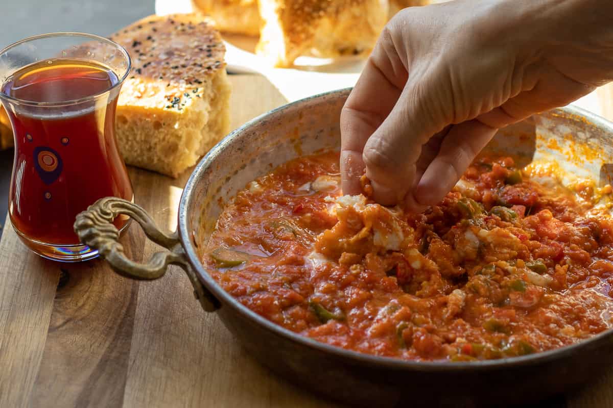 menemen - Turkish scrambled eggs served with turkish tea