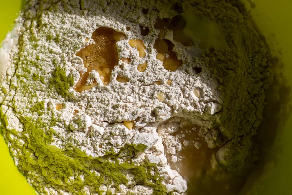 the flour, butter, egg white and salt are added to wet mixture