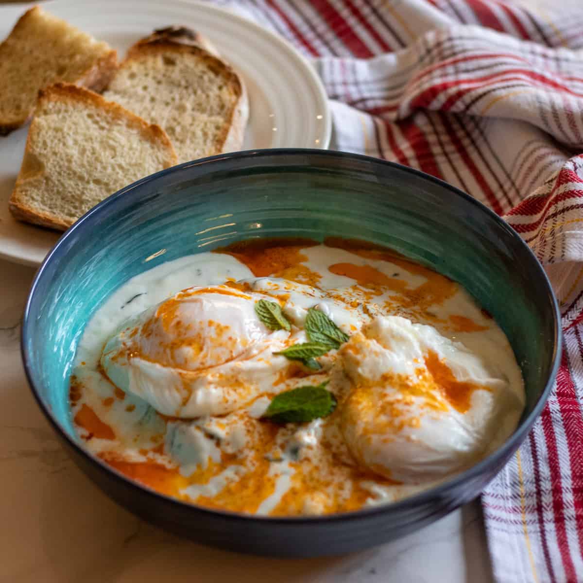Turkish poached egg - Cilbir