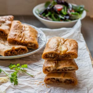 sliced Karadeniz Pidesi