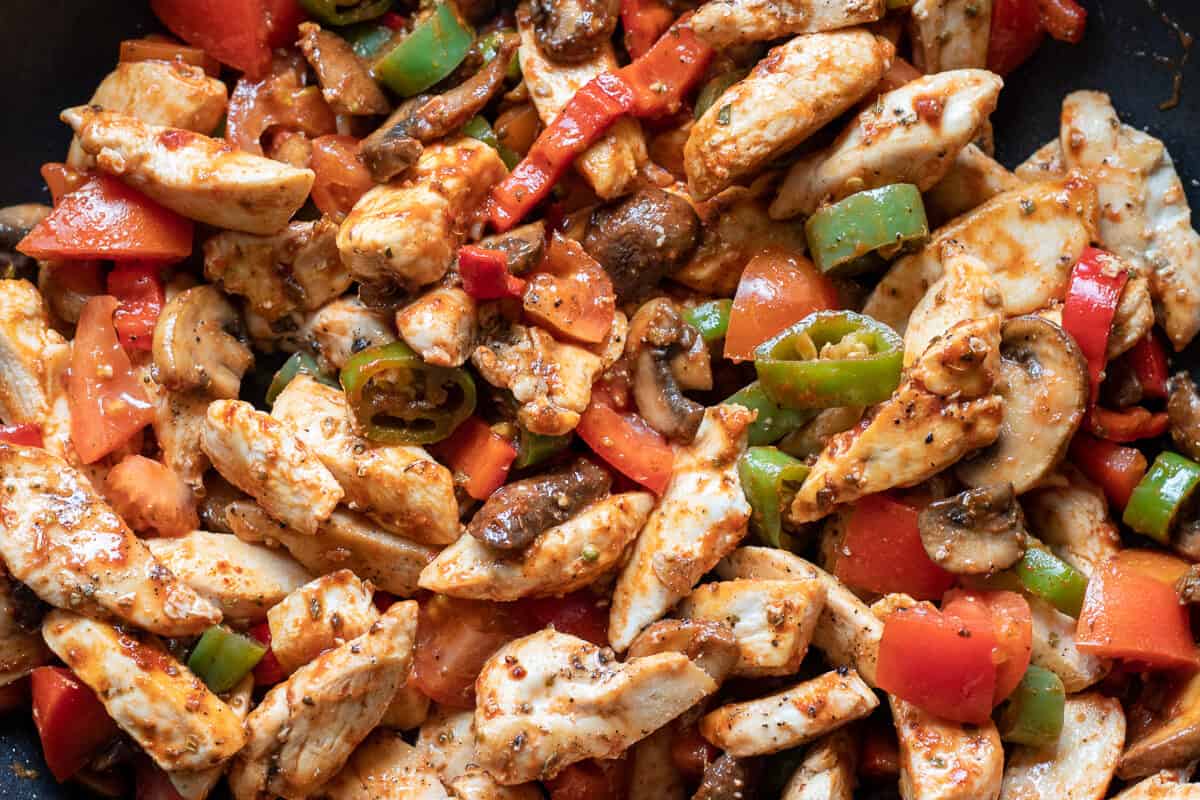 Cooking the chicken sote for 10 minutes