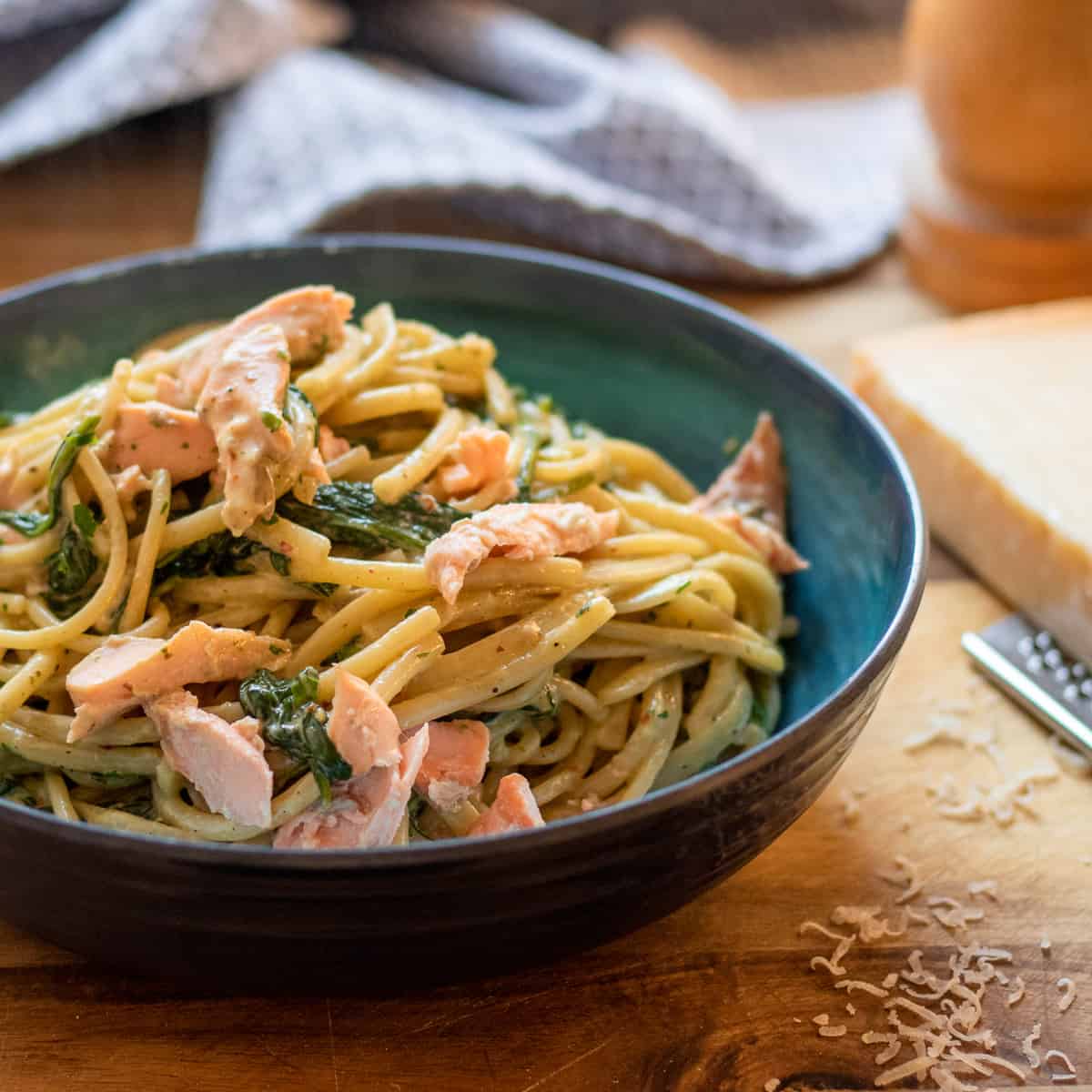 pasta with salmon and spinach