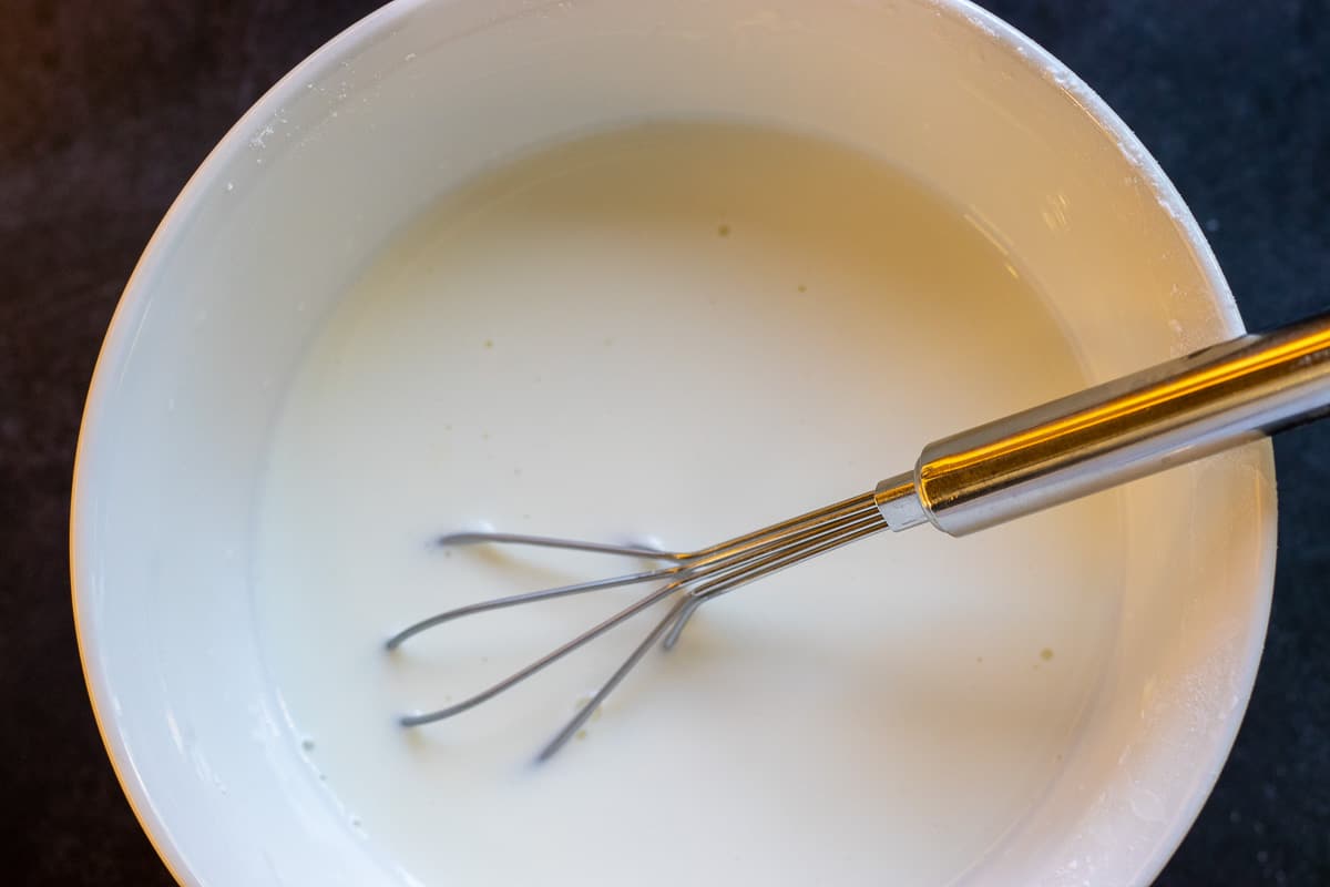 make a slurry with water and starch