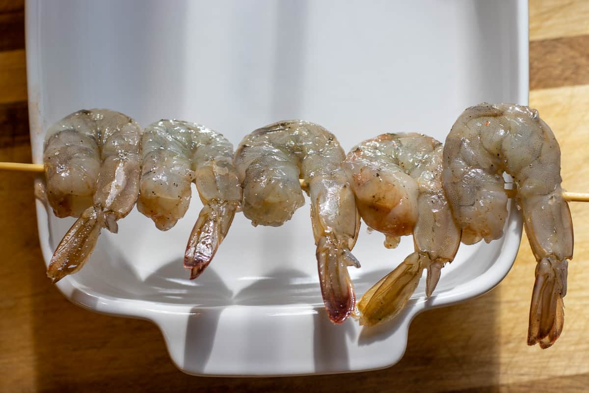 5 pieces of prawns on a skewer