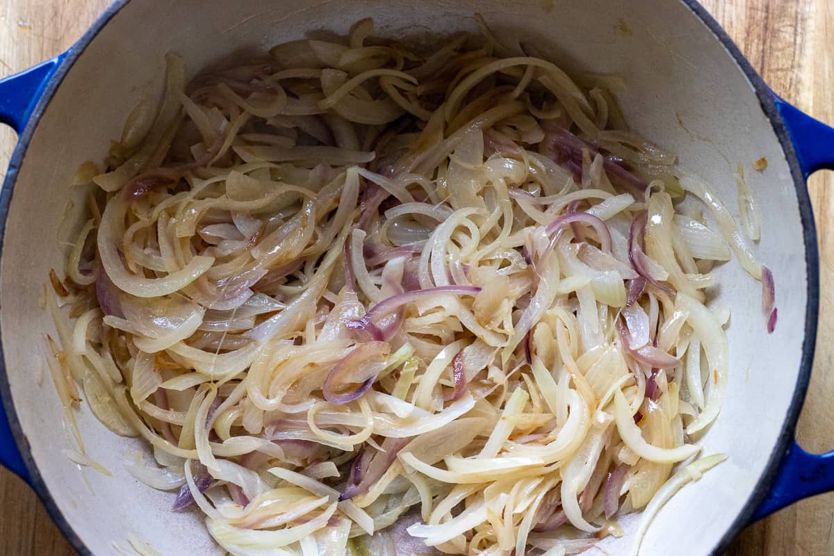 Caramelising onions on low heat