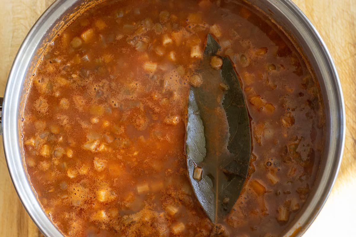 Mediterranean lentil soup is cooked for 40 minutes