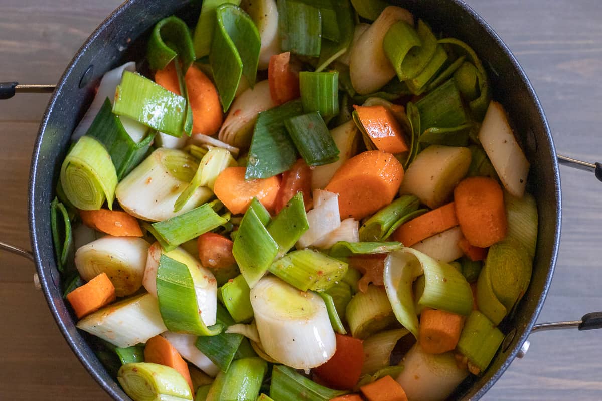 the sauce is added to the vegetables