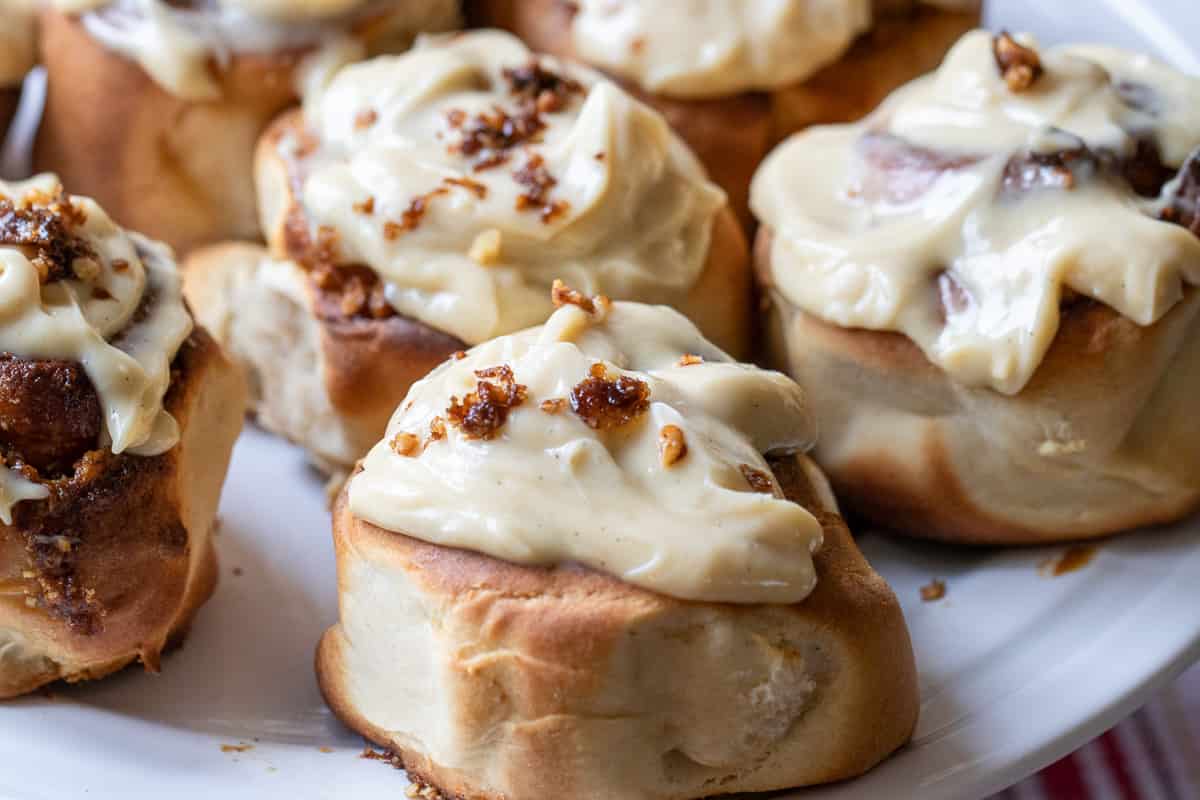freshly baked air fryer cinnamon rolls