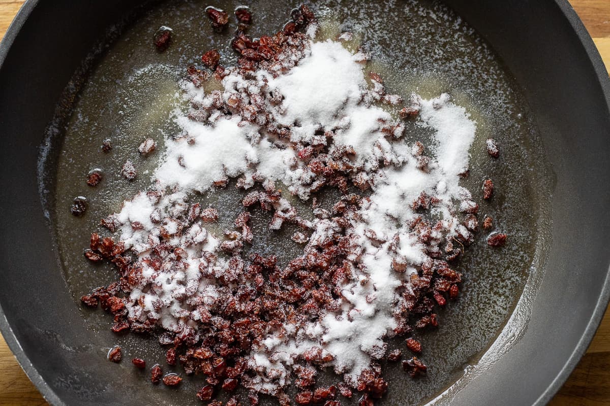 sautéing barberries with butter and sugar