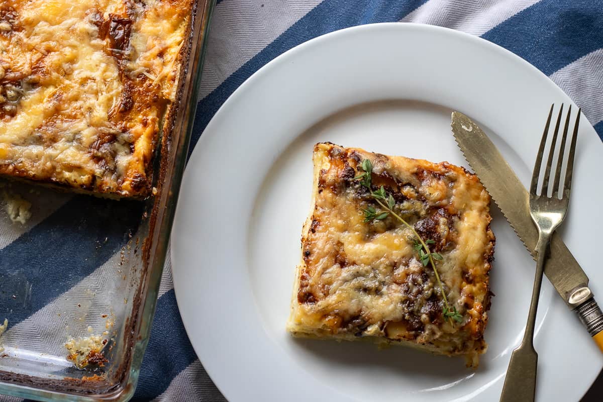 a slice of potatoes au gratin