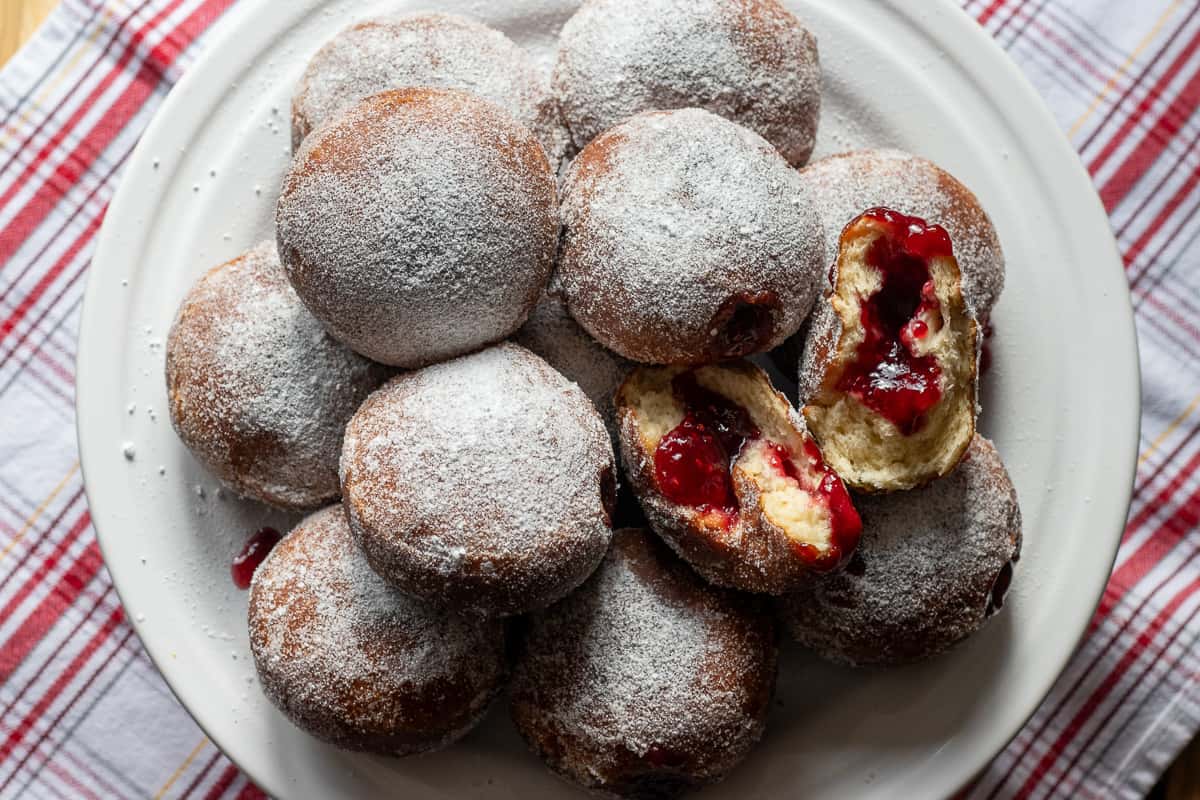 12 pieces of Berliner-german doughnut on a plate
