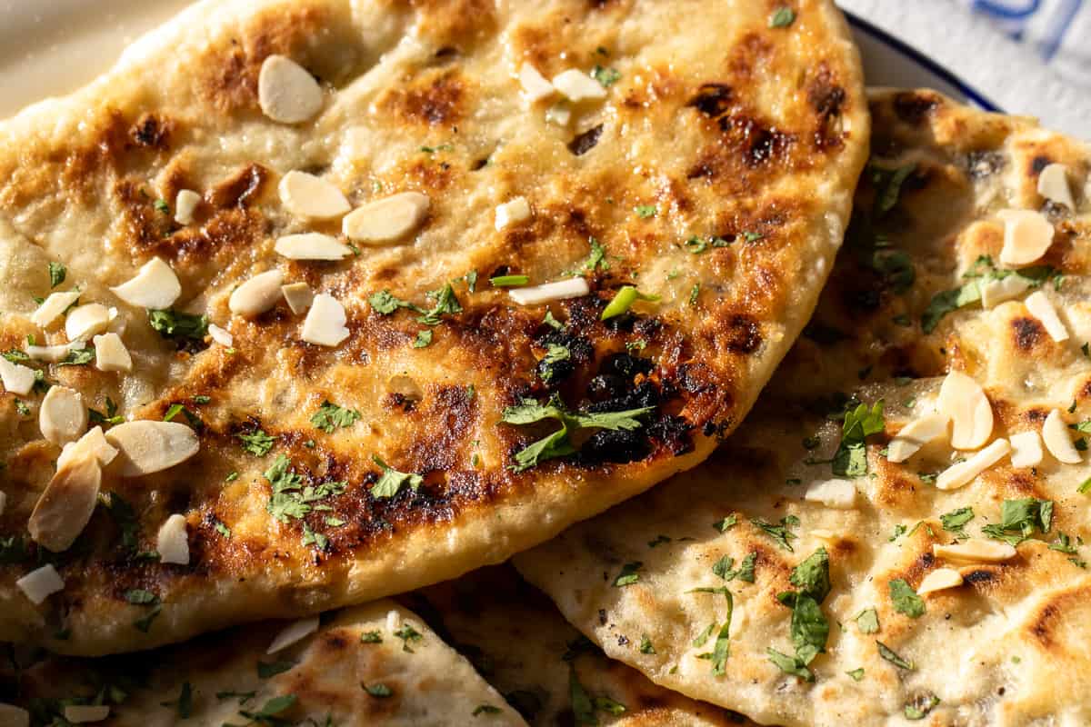 2 pieces of peshwari naan