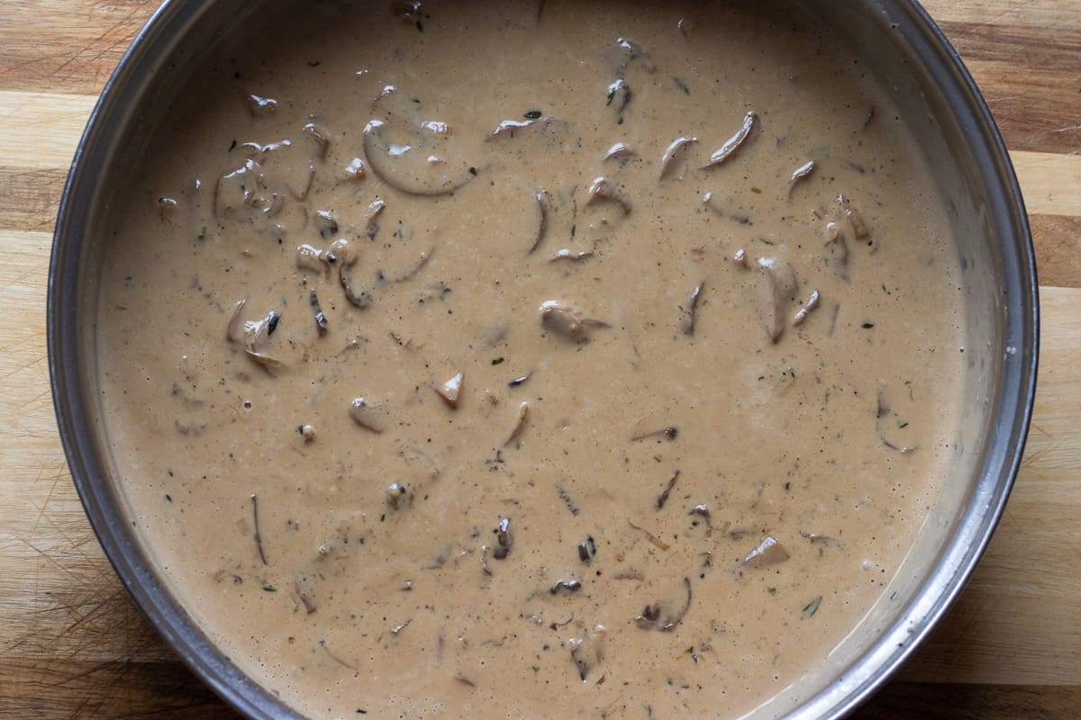 slurry is added to the sauce to thicken it