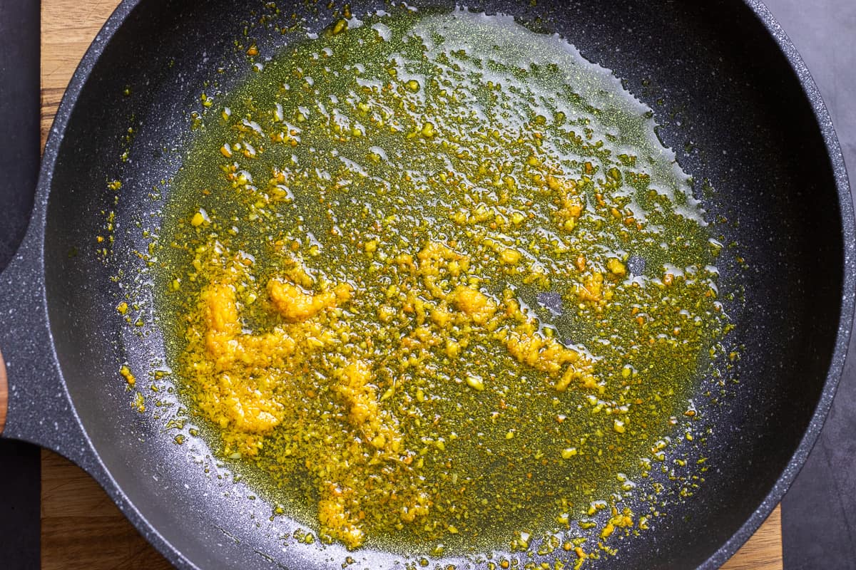 sautéing garlic ginger paste with ghee