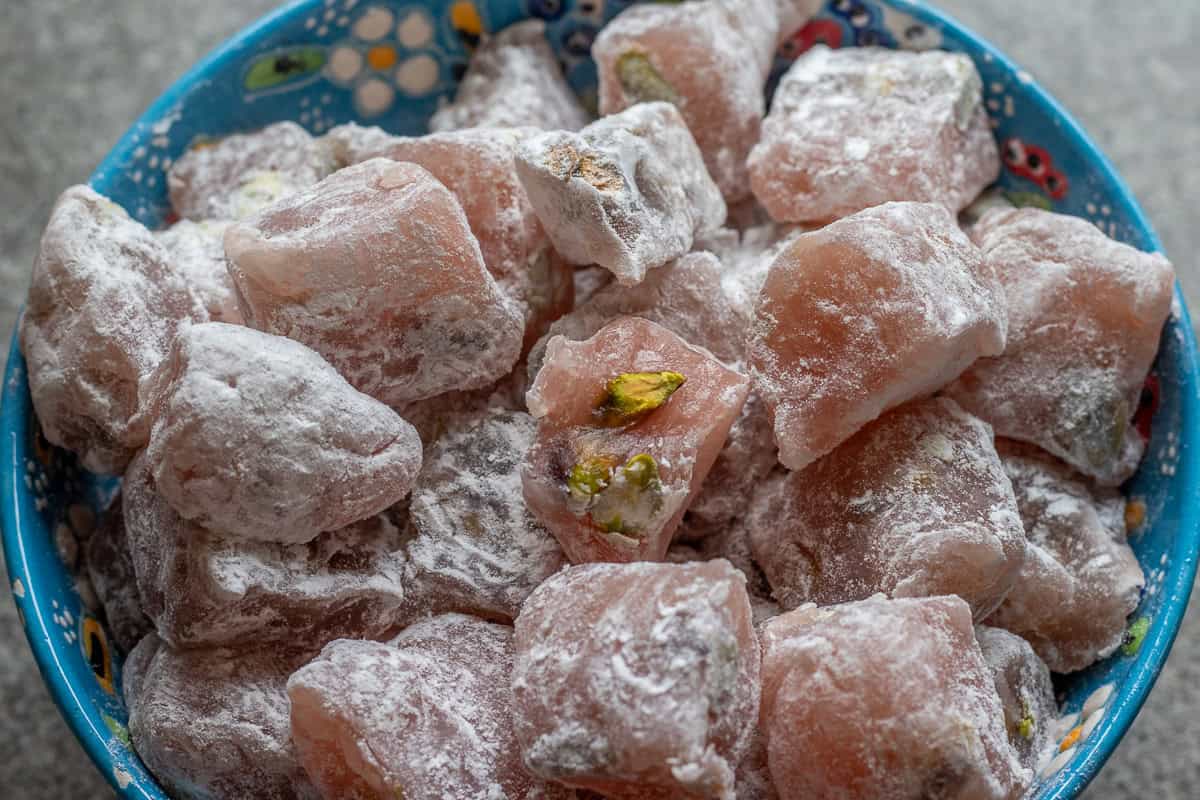 Turkish delight with pistachio and pomegrenate