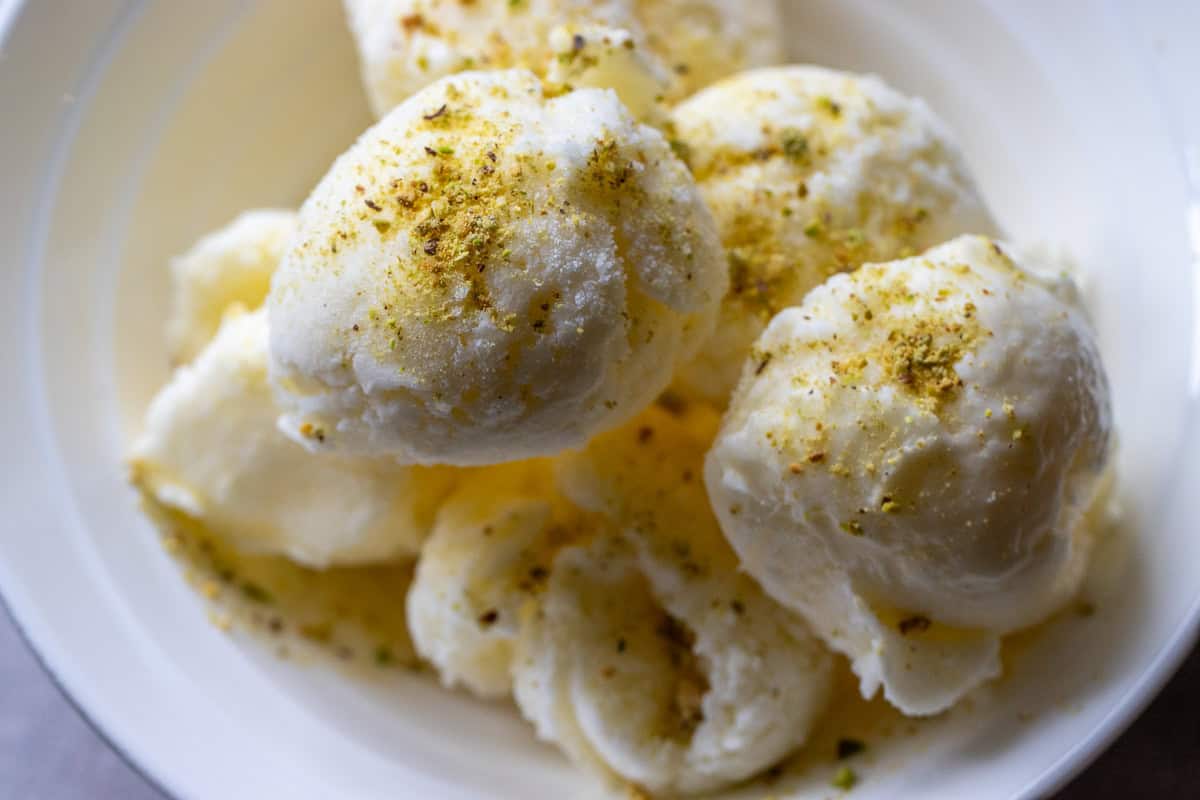 homemade maras dondurma served with ground pistachio 