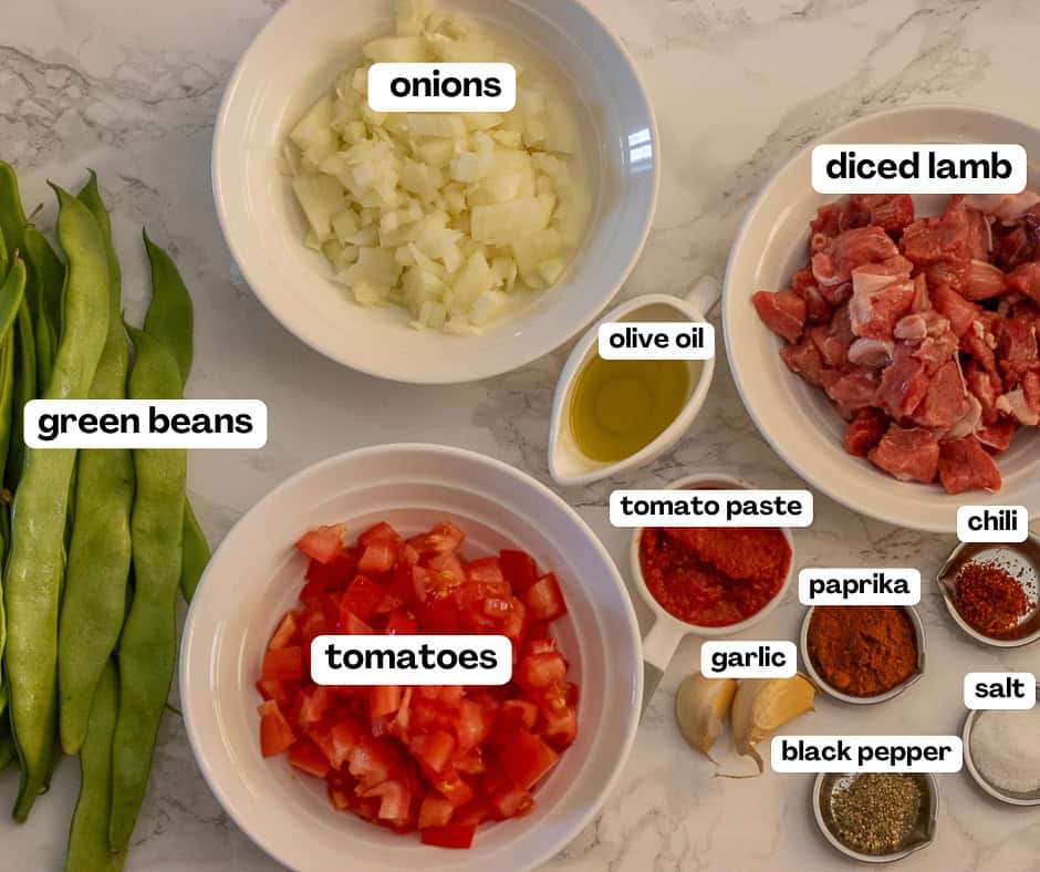 labelled picture of ingredients for etli taze fasulye