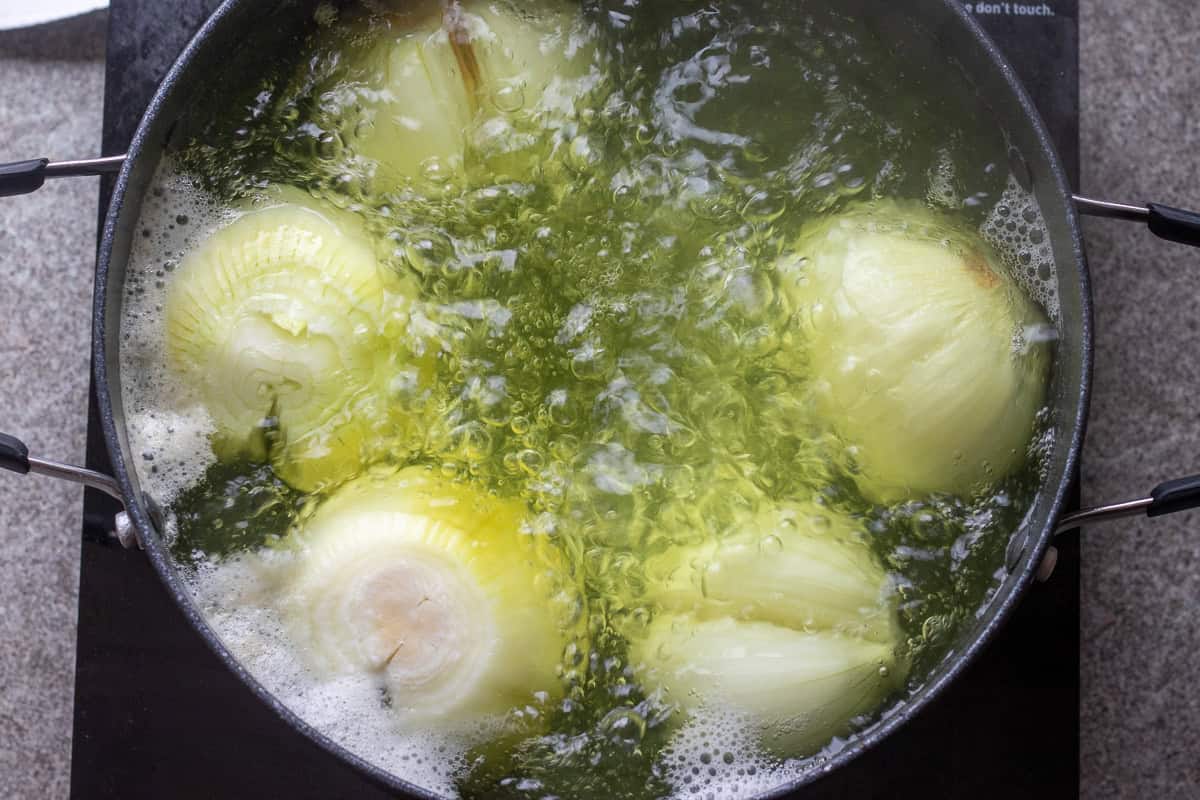 cooking onions in boiling water