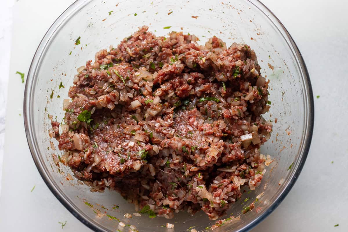 meat and rice filling for stuffing the onion shells