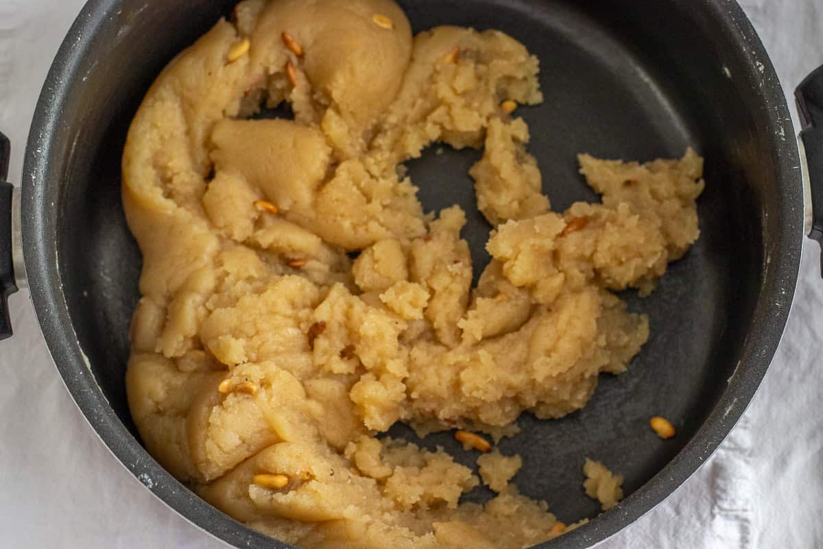 when un helvasi - Turkish flour halva is ready, it start pulling away from the sides of the pan