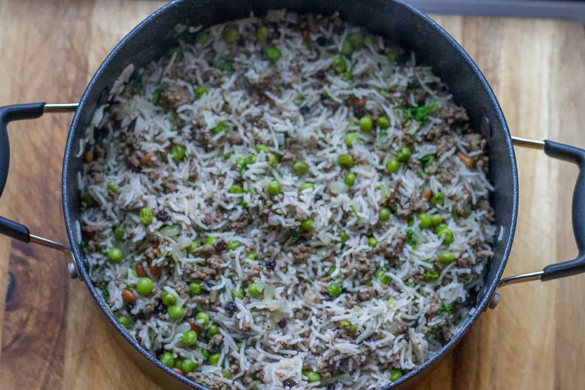 hashweh is cooked until the rice is tender