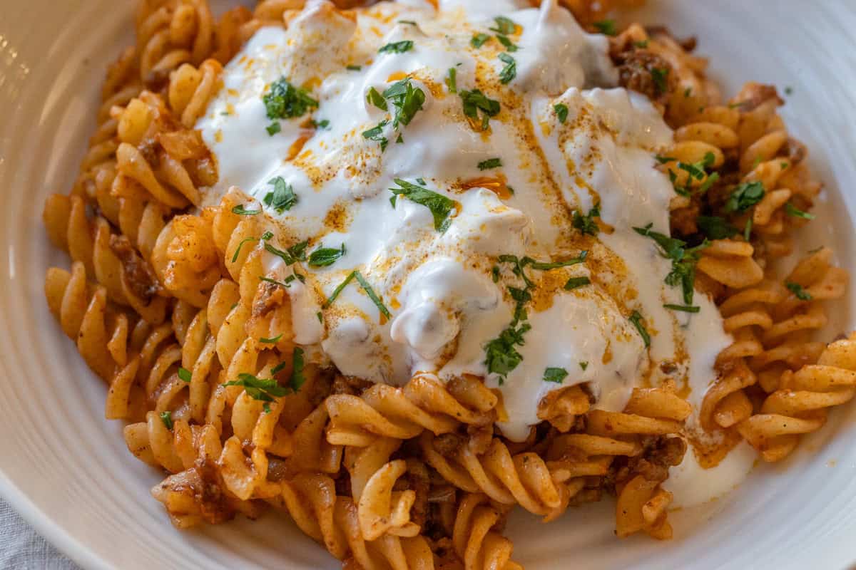Pasta with yogurt sauce and parsley