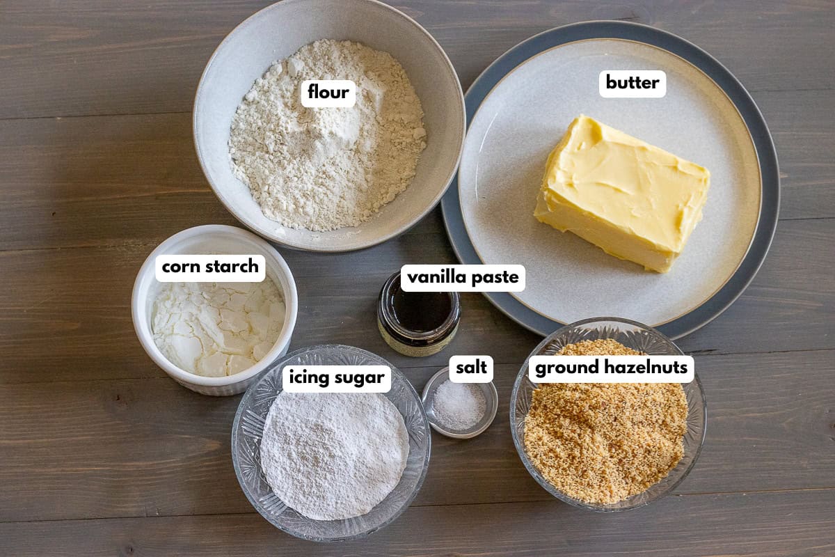 labelled picture of ingredients for un kurabiyesi