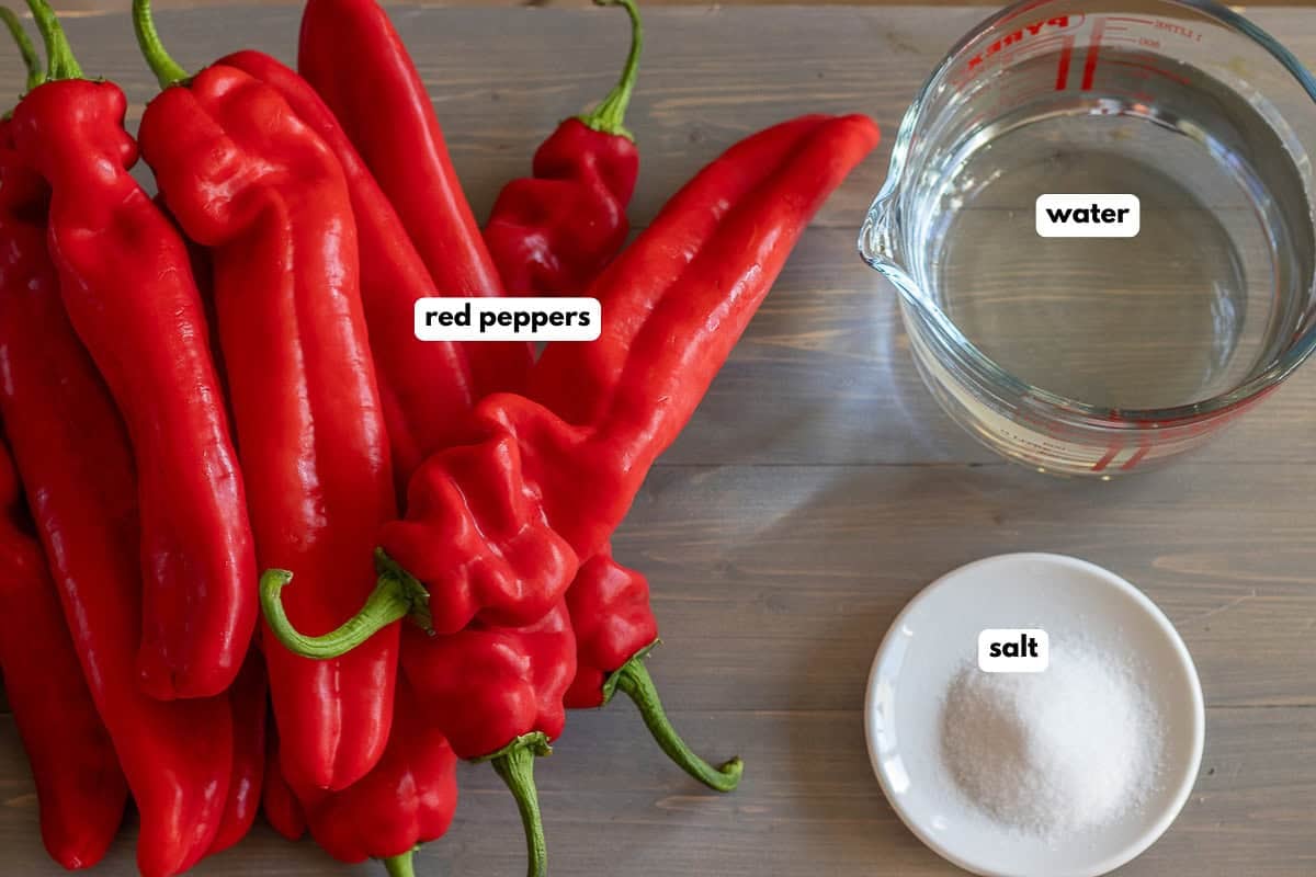 labelled picture of ingredients for biber salcasi