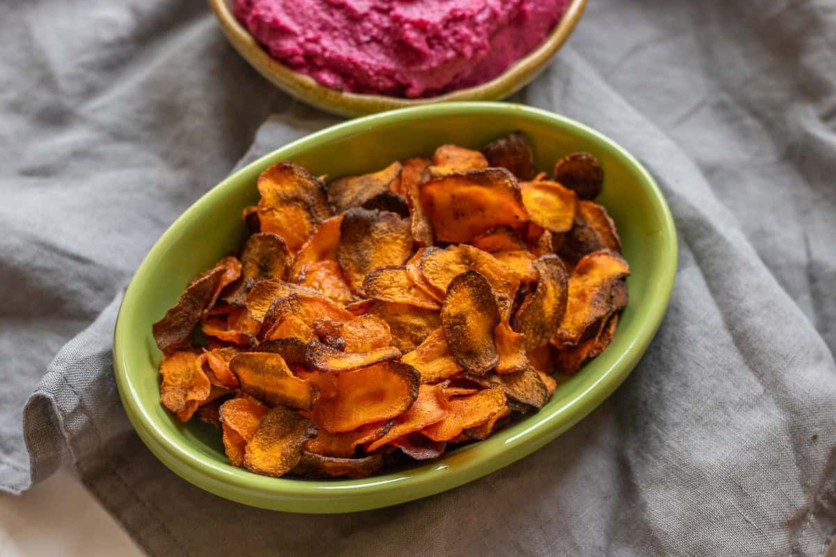 carrot chips cooked in air fryer served with hummus